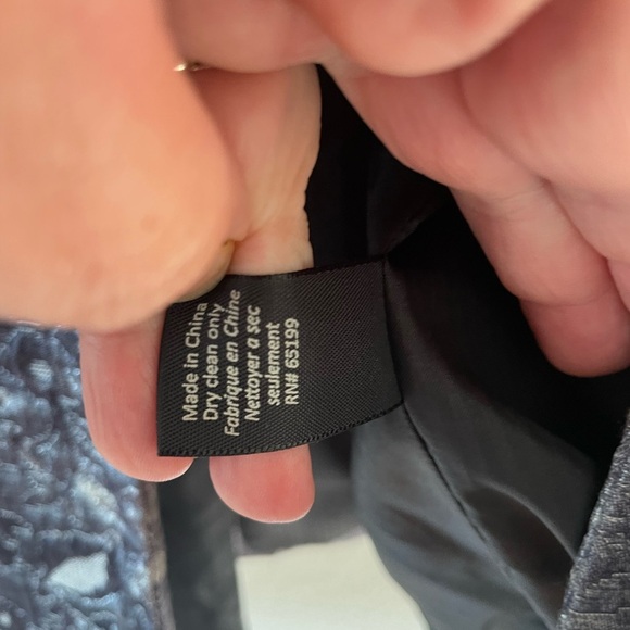 Elizabeth & James Gray Acid Wash Tie Dye Brocade Half Sleeve Blaze - Picture 8 of 9